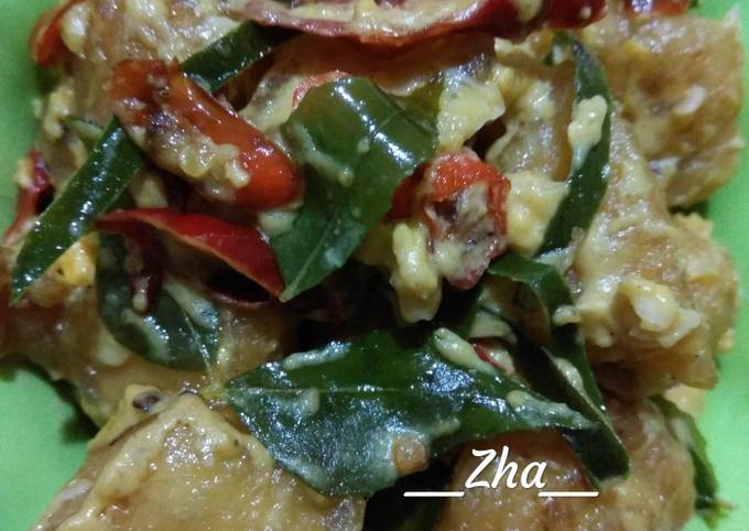 Resep Ayam masak telur asin (Salted Egg Chicken) oleh zha  Cookpad