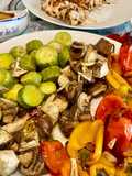 Courgettes, poivrons et aubergine grillés avec l’huile d’olive aux anchois