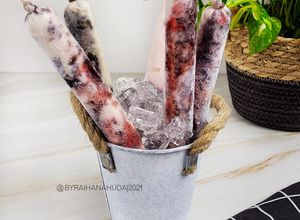 Gambar Aiskrim Malaysia McFlurry Strawberry