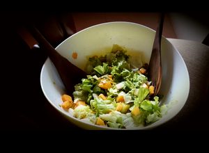 Una foto de Ensalada agridulce de verano