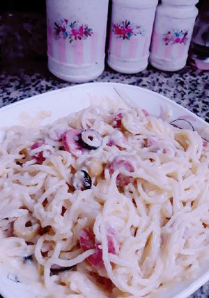 صورة لوصفة معكرونه بالوايت صوص والسوسيس