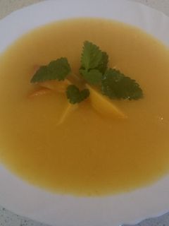 Őszibarack krémleves recept fotója