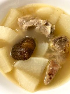 白蘿蔔排骨湯 的食譜成品照片