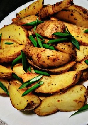 A picture of Baked herb potato wedges#weeklyjikonichallenge.