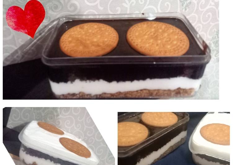 Biscuit Iced Dessert Box