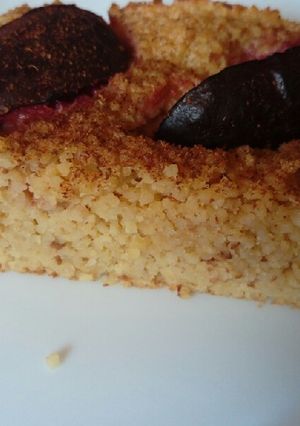 Cukormentes kuszkoch szilvával recept fotója