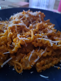 Una foto de Pasta carbonara con sobrasada