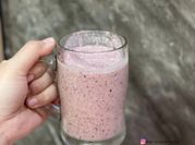 Gambar jus strawberry blueberry