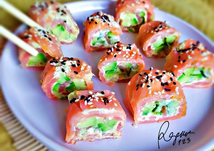 Cara Gampang Bikin Keto Salmon sushi roll yang Wajib Dicoba