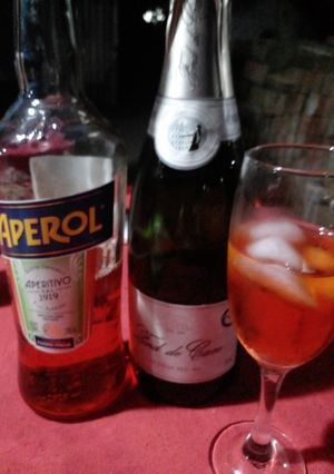 Una foto de Aperol spritz