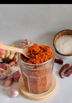 A picture of Red Chutney.