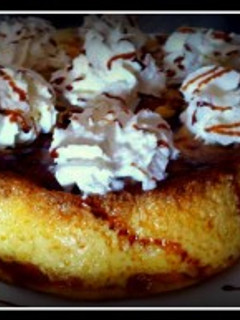 Una foto de Pudín de pan y chocolate blanco