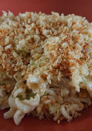 A picture of Creamy Lemon and Garlic Pasta.