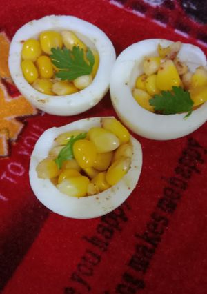 A picture of Egg Corn chaat.