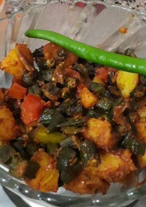 A picture of Bhindi Aloo.