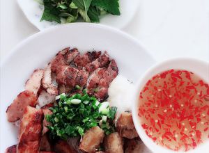 Hình của món Bún thịt nướng chả giò miền Nam.