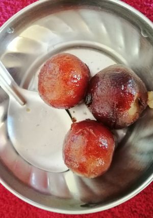 मावा गुलाब जामुन (Mawa gulabjamun recipe in hindi) रेसिपी मुख्य फोटो