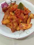 Ayam dan kentang goreng balado