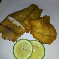 A picture of Fried fish fillet.