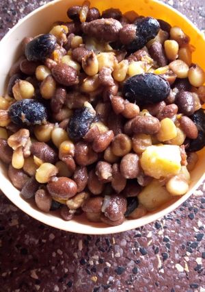 A picture of Githeri with groundnuts.