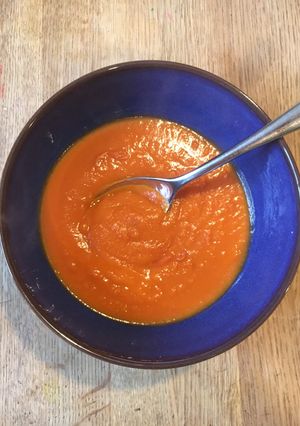A picture of Healthy tomato soup - tastes like Heinz.