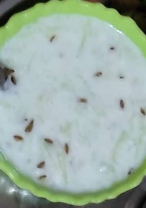 खीरे का रायता (kheere ka raita recipe in Hindi) रेसिपी मुख्य फोटो