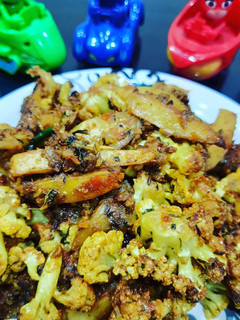 गोभी आलू की सब्जी (gobi aloo ki sabzi recipe in Hindi) रेसिपी मुख्य फोटो
