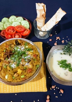 A picture of Khichdo.