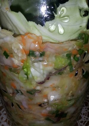 Una foto de Kim chi de verduras