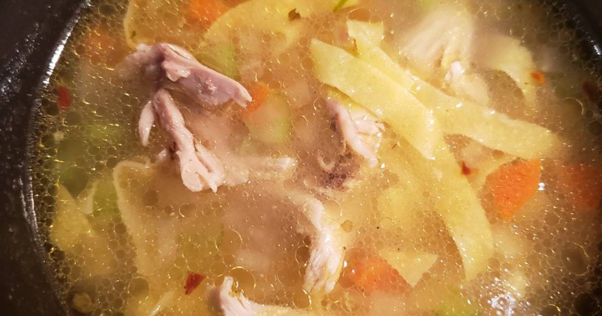 Easy Chicken Noodle Soup: the ultimate home remedy