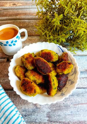 A picture of Tel pani na muthiya/ Lauki methi muthiya.