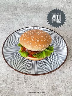 Foto resep Burger with Homemade Beef Patty
