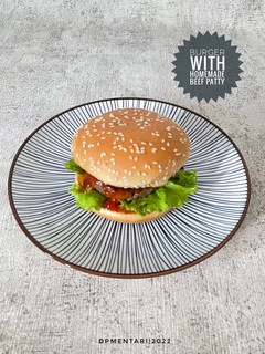 Foto resep Burger with Homemade Beef Patty