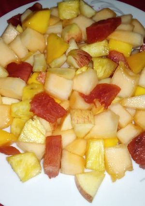 ফ্রুইটস সালাদ রেসিপির প্রধান ছবি