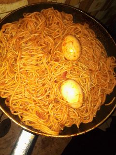 A picture of Stir-fry spaghetti.