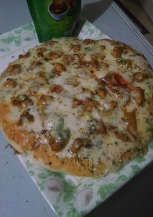 A picture of Chickn pizza[without oven].