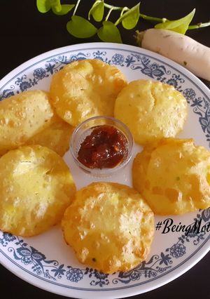 A picture of Radish poori Murauri.