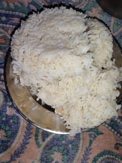 स्टीम राइस(STEAM RICE RECIPE IN HINDI) रेसिपी मुख्य फोटो