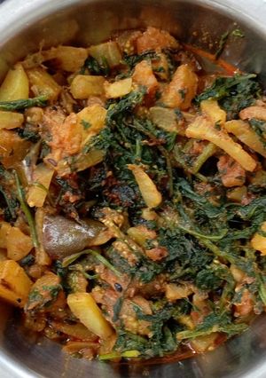 পালং শাকের ঘন্ট (palak saager ghonto recipe in Bengali) রেসিপির প্রধান ছবি