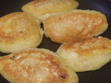 Empanadas🥟de yuca con queso🧀en sartén🥟🧀🥯