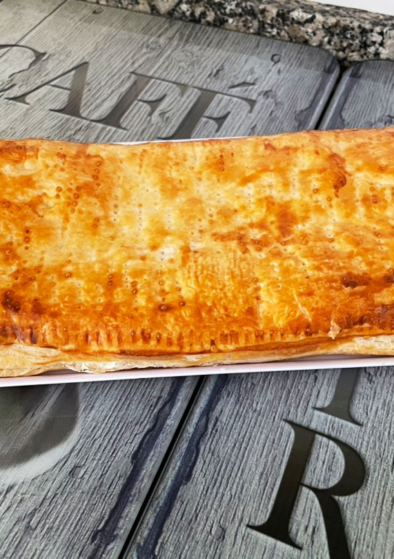Una foto de Hojaldre con salmón