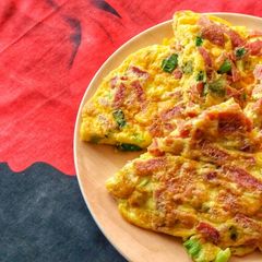 Smoked Beef and Green Onions Omlette A picture of Smoked Beef and Green Onions Omlette.