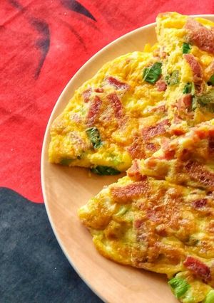 A picture of Smoked Beef and Green Onions Omlette.