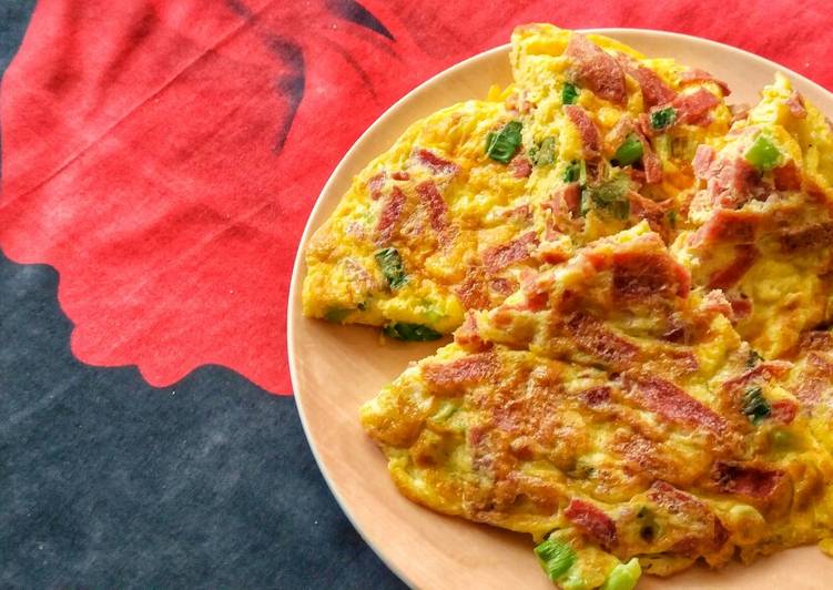 Smoked Beef and Green Onions Omlette