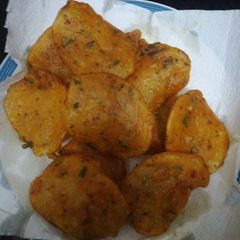 A picture of Potato Pakora.