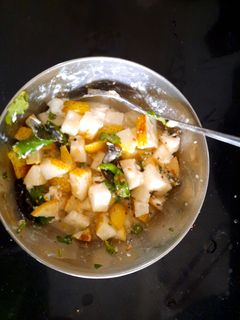 पेर/पियर कोशिंबीर (pear koshimbir recipe in marathi) रेसिपी चे मुख्य फोटो