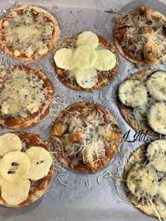 Una foto de Mini pizzas hechas con obleas de empanadilla