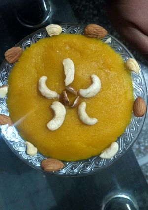 A picture of Instant Moong dal halwa.