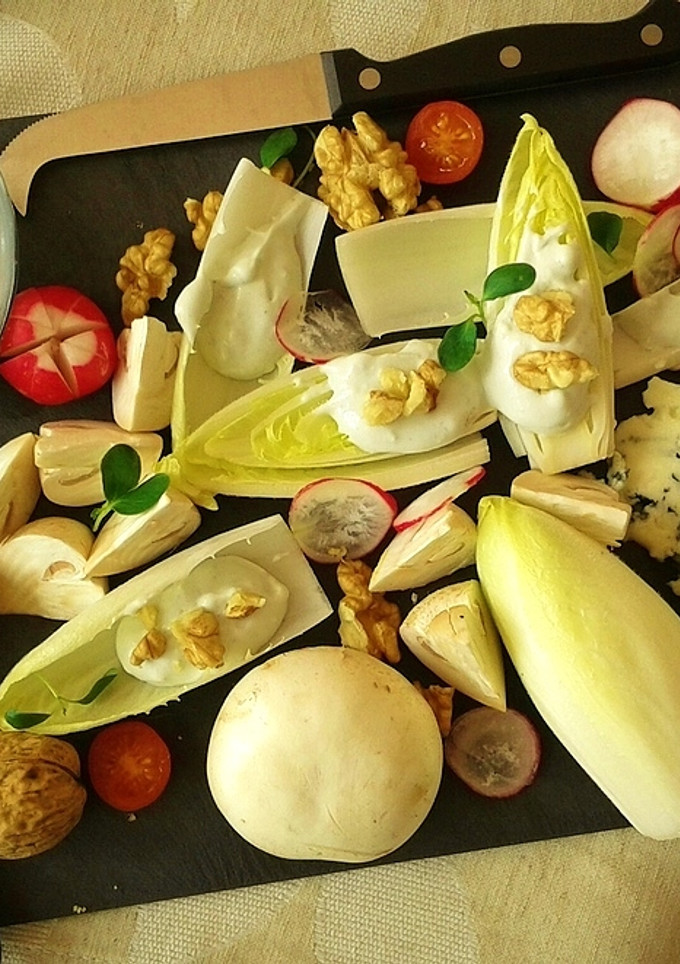 Una foto de Endivias a la crema de roquefort