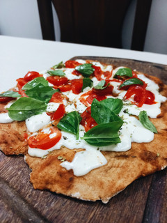 Una foto de Pizza integral, casera y saludable🍕